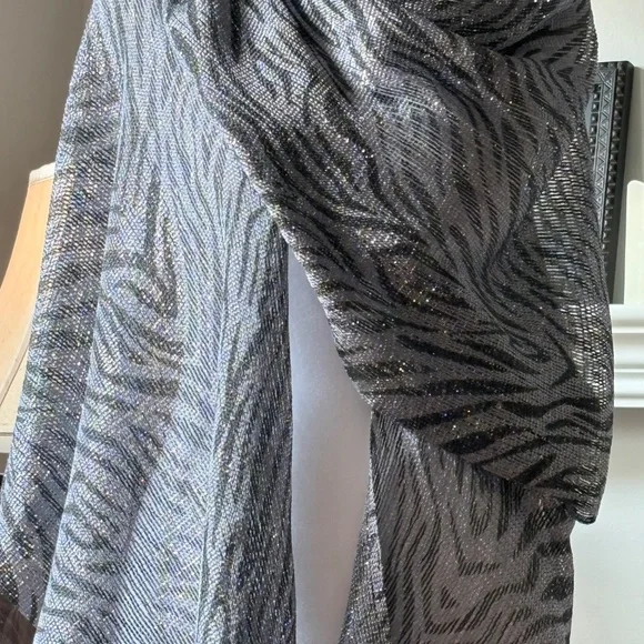 Zebra Print Metallic Mesh Shimmery Shawl with Fringe - Picture 2 of 6